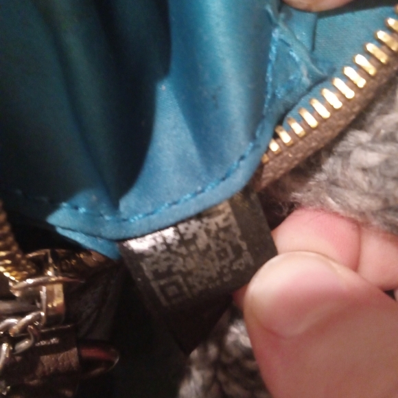 AUTHENTIC Gucci Brown Crossbody - Picture 5 of 6